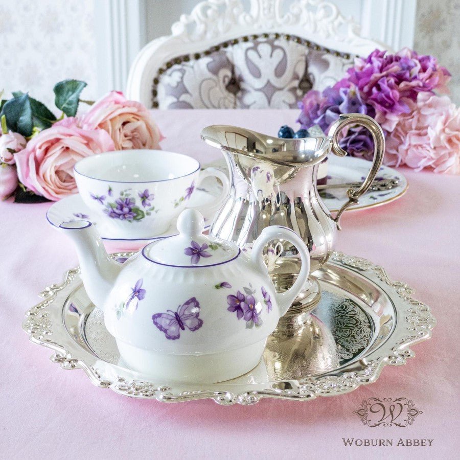 テーブルが一瞬でヨーロッパらしくなる銀のお盆「サルヴァ」とは